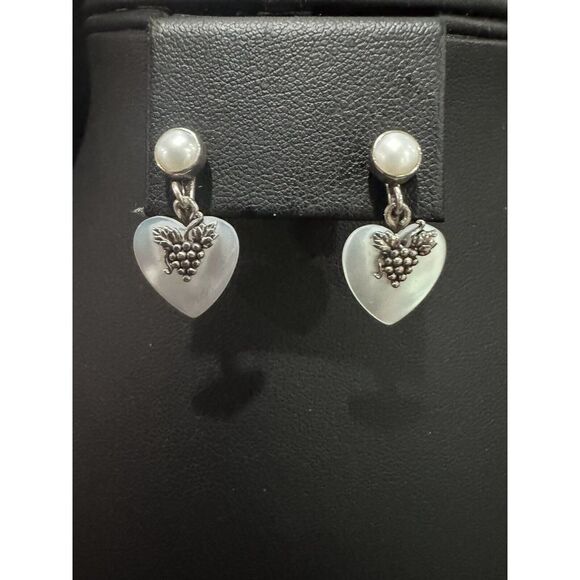 .925 Mother Of Pearl‎ Grapes Design Earrings - Picture 1 of 4